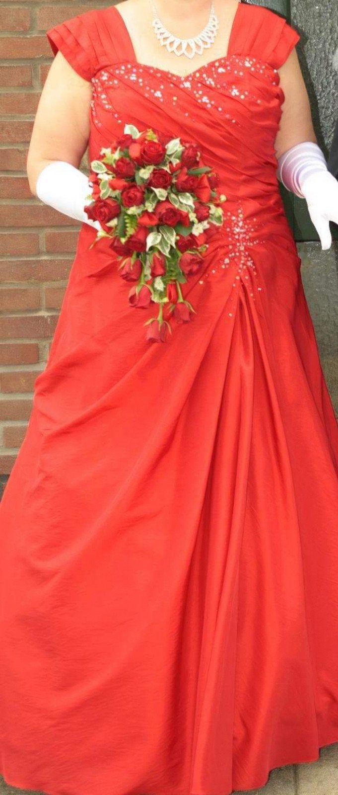 Mooie rode koninginnen jurk met hoepel, Ophalen, Gedragen, Maat 42/44 (L), Rood
