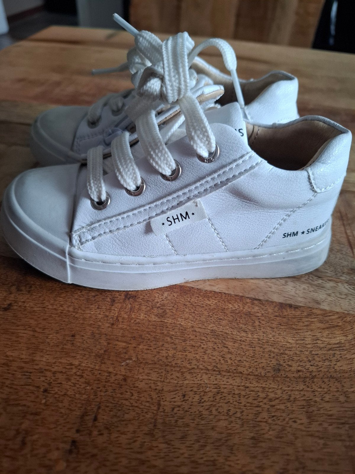 Zo goed als nieuwe witte meisjes sneakers SHM Shoesme, Ophalen, Meisje, Sportschoenen, Zo goed als nieuw