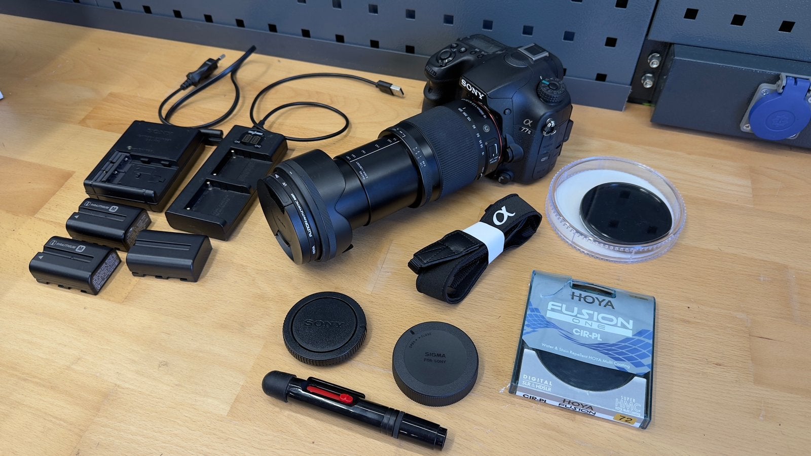 Sony Alpha 77ii met Sigma 18-300 lens, Audio, Tv en Foto, Ophalen of Verzenden, Gebruikt, Sony