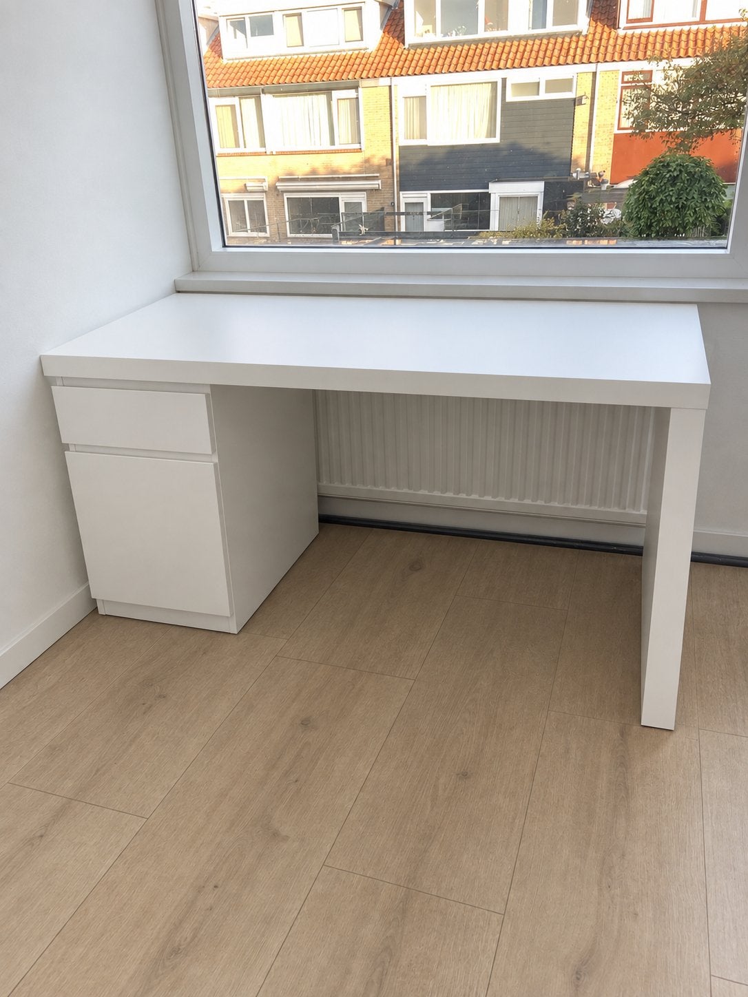 Bureau Malm, 65 cm, Ophalen of Verzenden, Zo goed als nieuw, IKEA