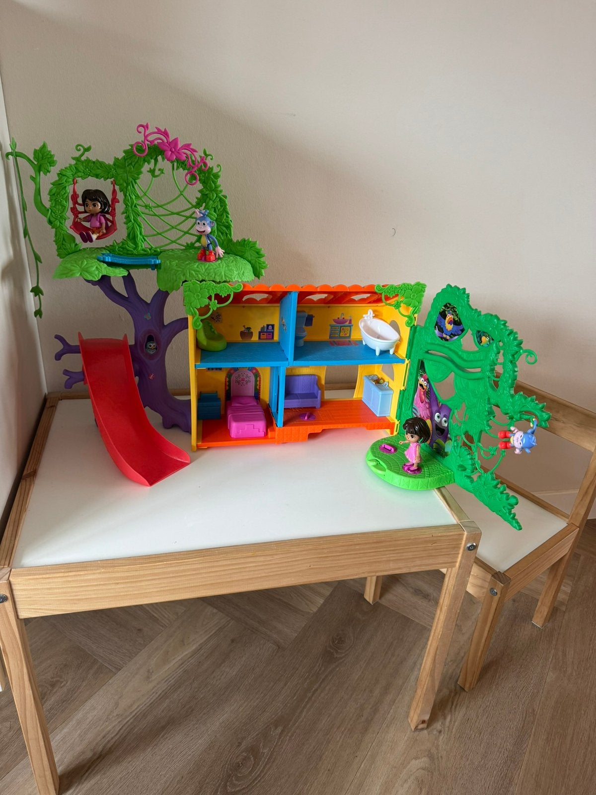 Dora poppenhuis, Ophalen, Zo goed als nieuw, Poppenhuis