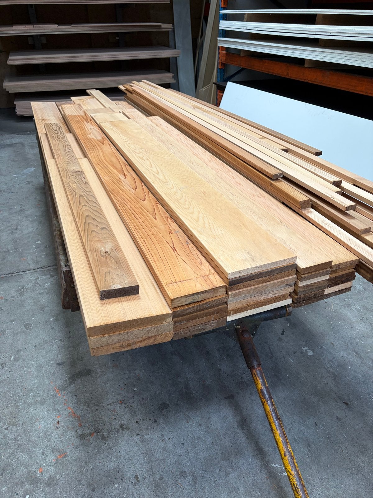 Geschaafd WRC Red Cedar Restpartij - 0,316 m3, Ophalen, 25 tot 50 mm, Nieuw, 200 tot 250 cm