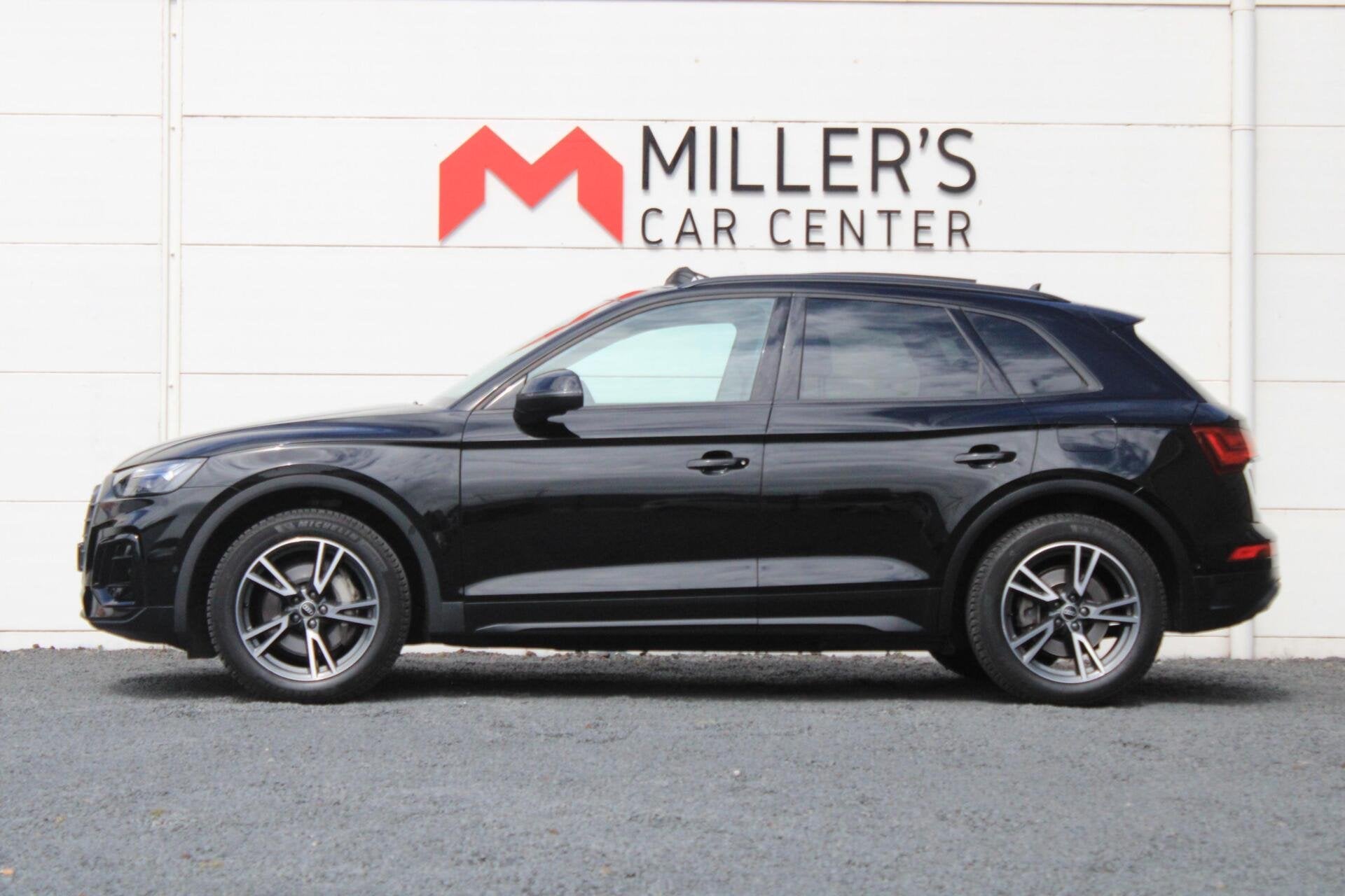 Audi Q5 50 TFSI e S edition Pano Massage HUD ACC Luchtvering, Automaat, Gebruikt, Zwart, Bedrijf