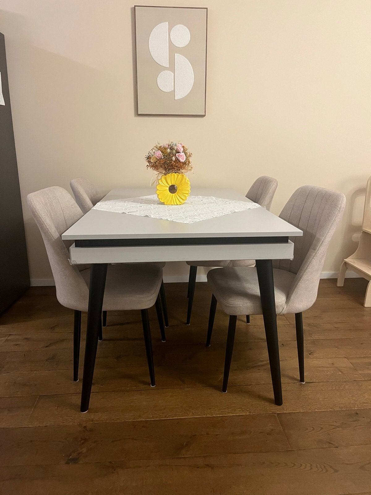 Extendable dinner table 6-8 people with chairs, Ophalen, Overige materialen, 50 tot 100 cm, Zo goed als nieuw