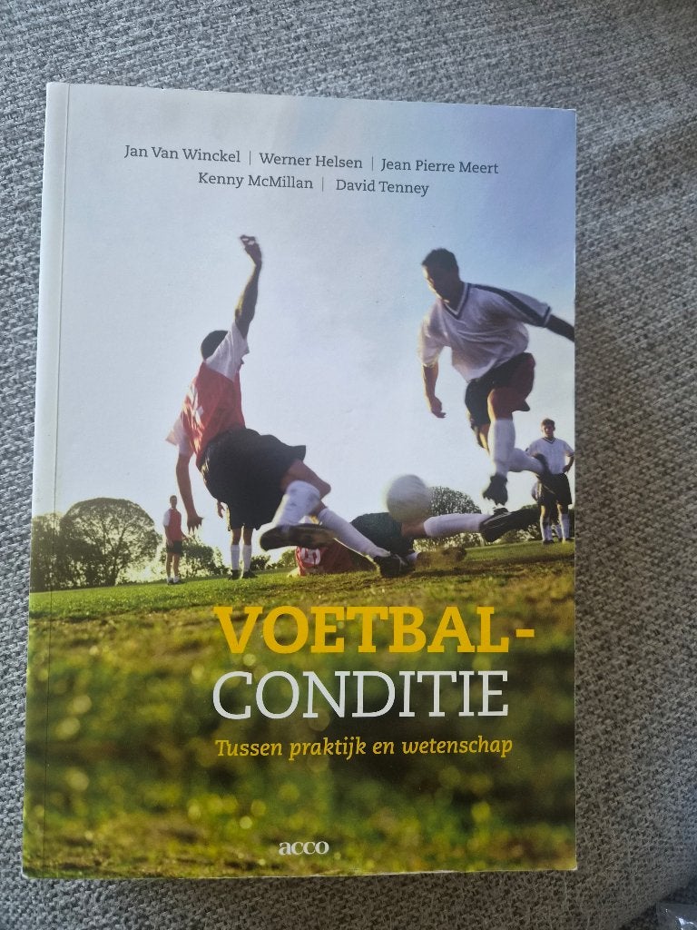 Voetbalconditie tussen praktijk en wetenschap, Ophalen, Zo goed als nieuw