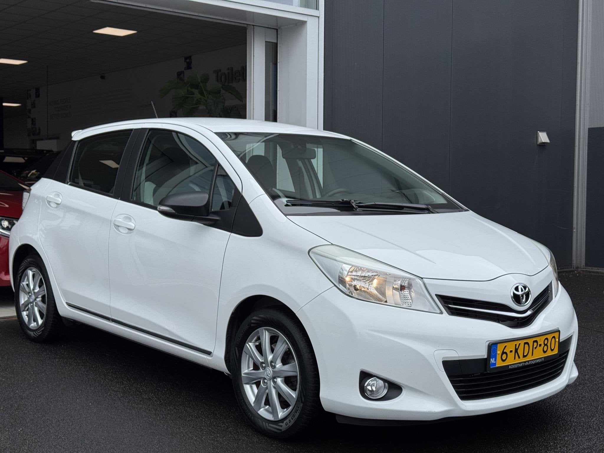Toyota Yaris 1.0 VVT-i Trend, Auto's, Euro 5, 750 kg, Wit, Origineel Nederlands