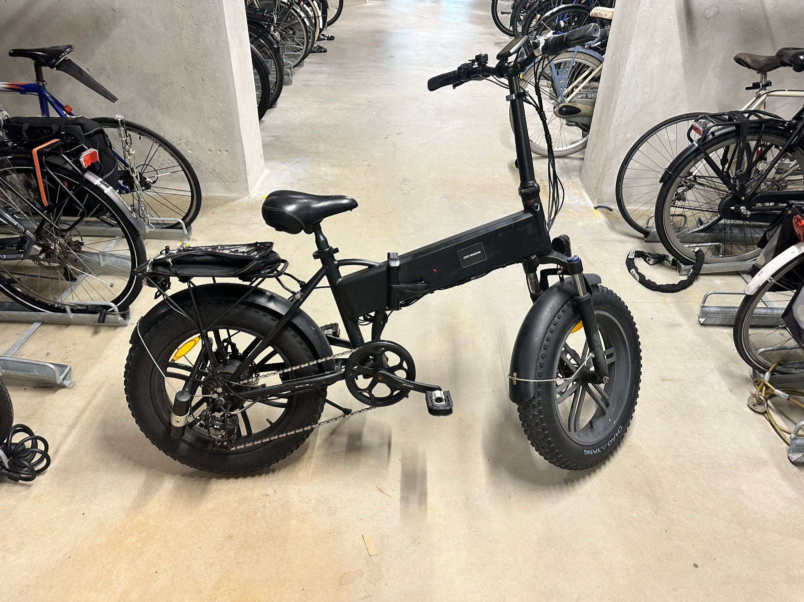 ENGWE fatbike inclusief oplader en slot, Fietsen en Brommers, Ophalen of Verzenden, Zo goed als nieuw