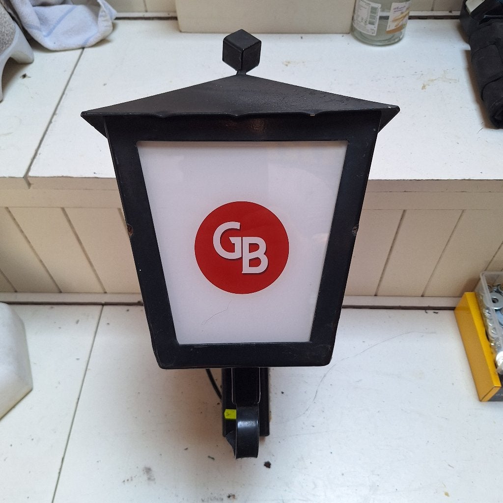 Gulpener bier lantaarn buitenlamp gevelreclame, Ophalen of Verzenden, Gebruikt, Lichtbak of (neon) lamp