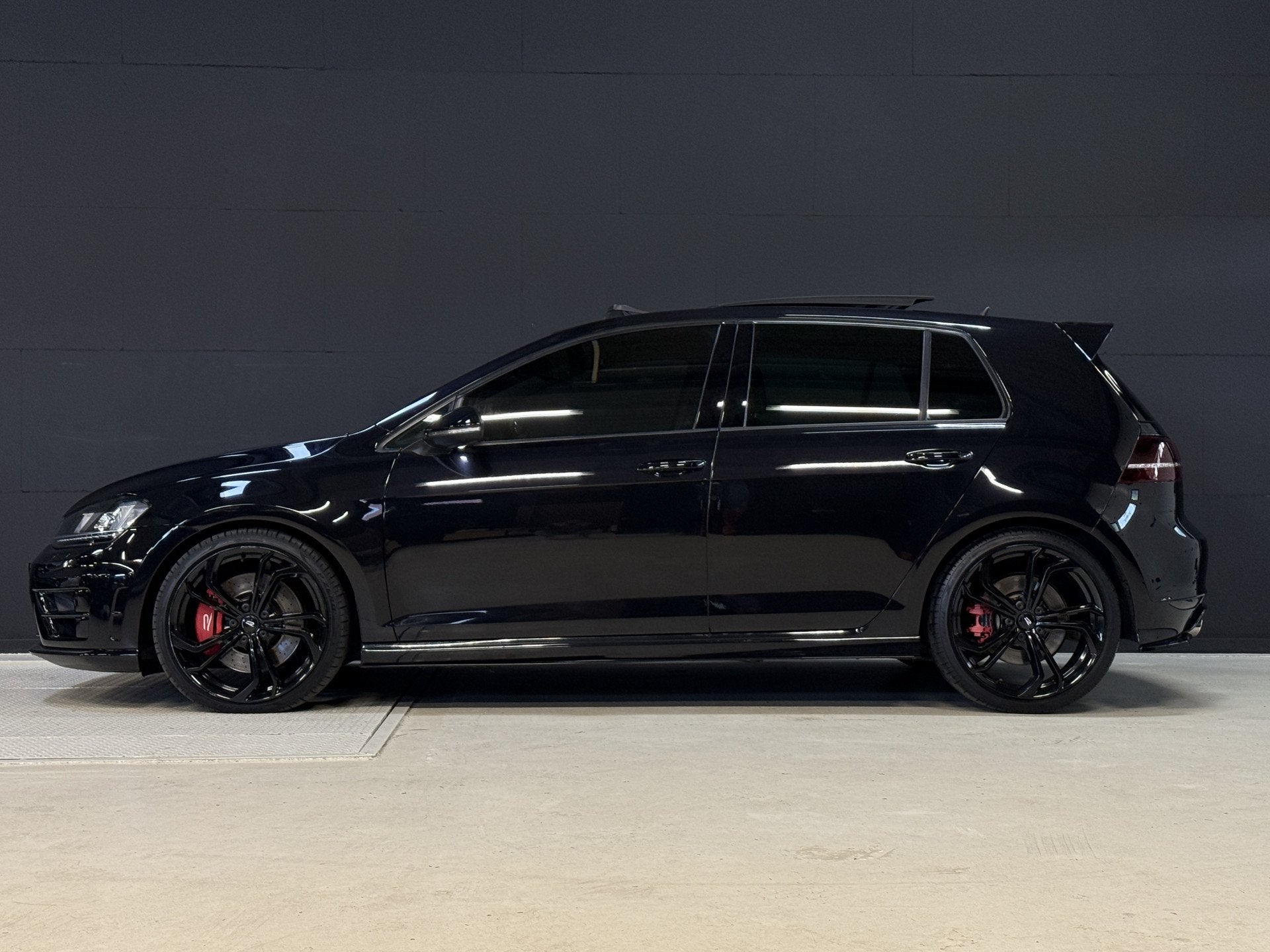 Volkswagen Golf 2.0 TSI R 4Motion | Camera | Panoramadak | 3, Automaat, Gebruikt, 4 cilinders, 1984 cc