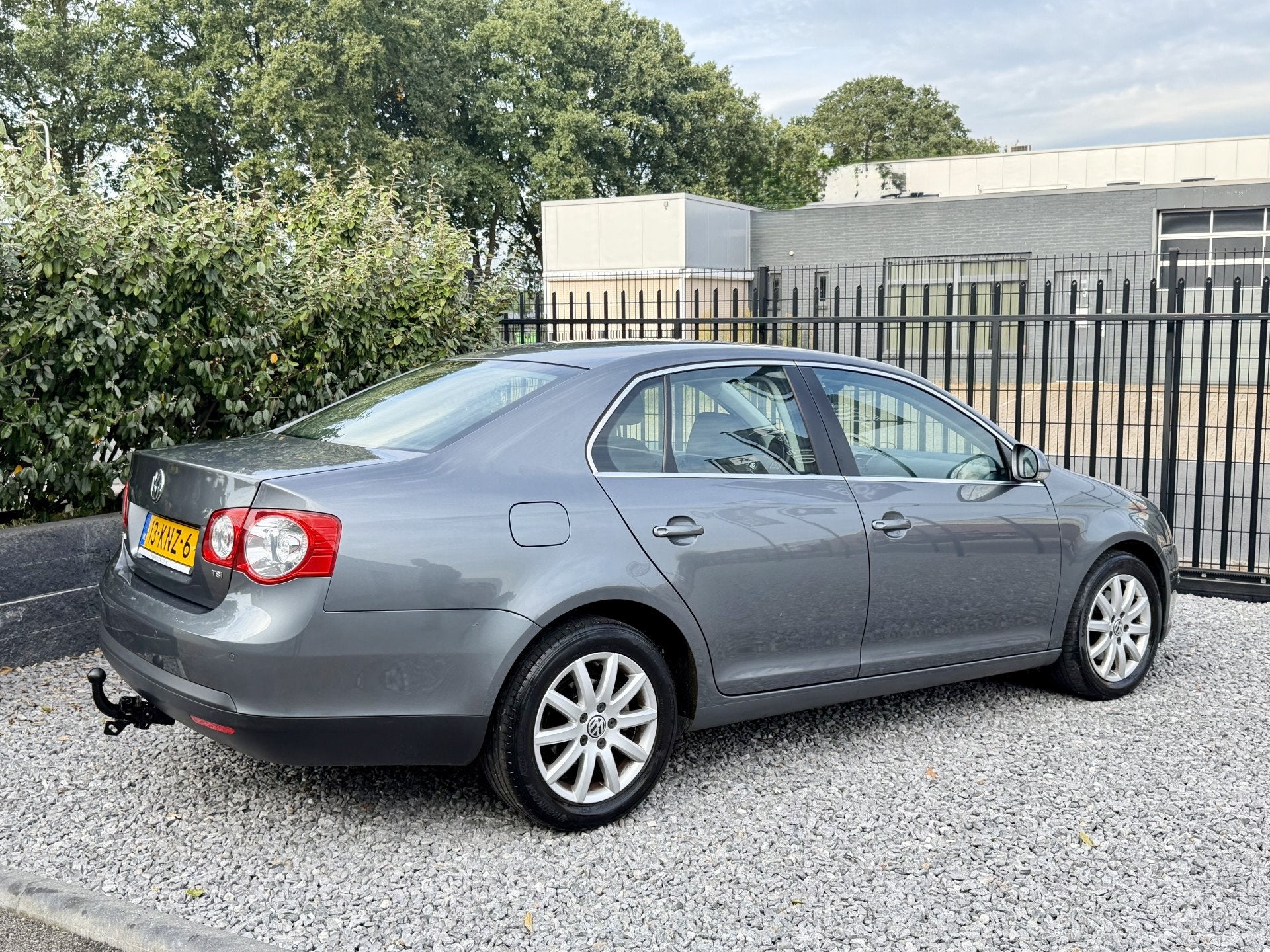 Volkswagen Jetta 1.4 TSI Comfortline Clima|Cruis|Nav Grijs, Voorwielaandrijving, Stof, Gebruikt, 680 kg