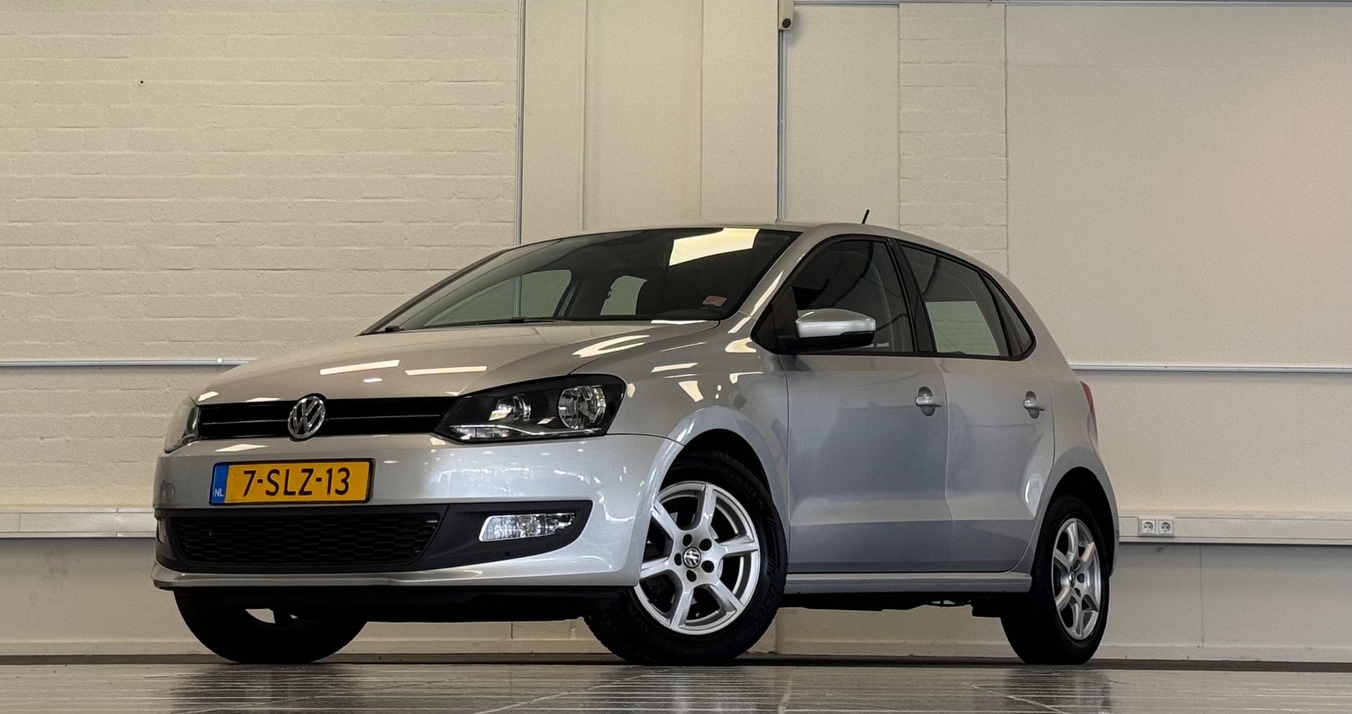 Volkswagen Polo 1.2 TSI BlueMotion Edition+ 1e Eigenaar Park, Auto's, Voorwielaandrijving, Euro 5, Zwart, Origineel Nederlands
