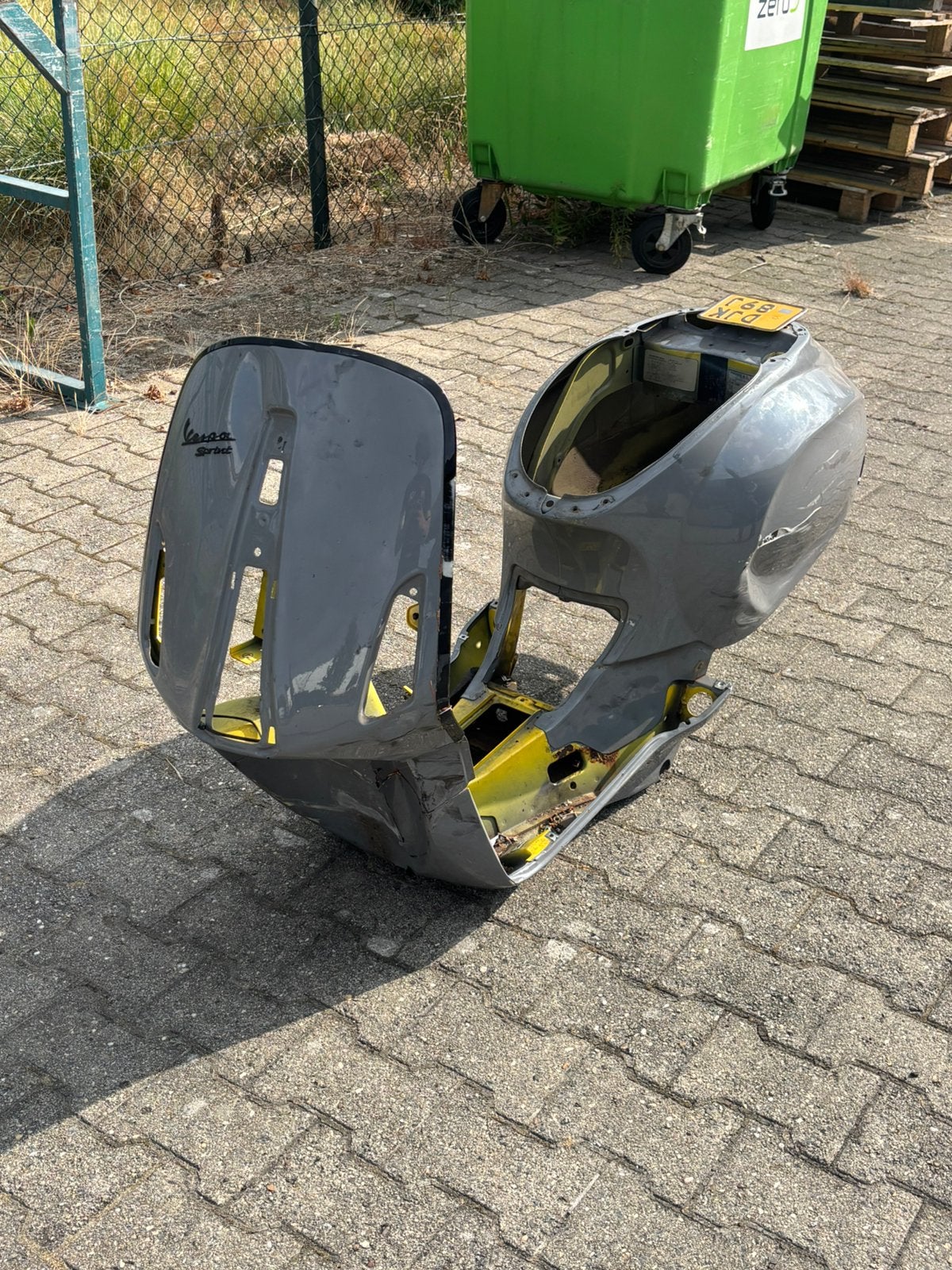 Vespa sprint frame, Ophalen