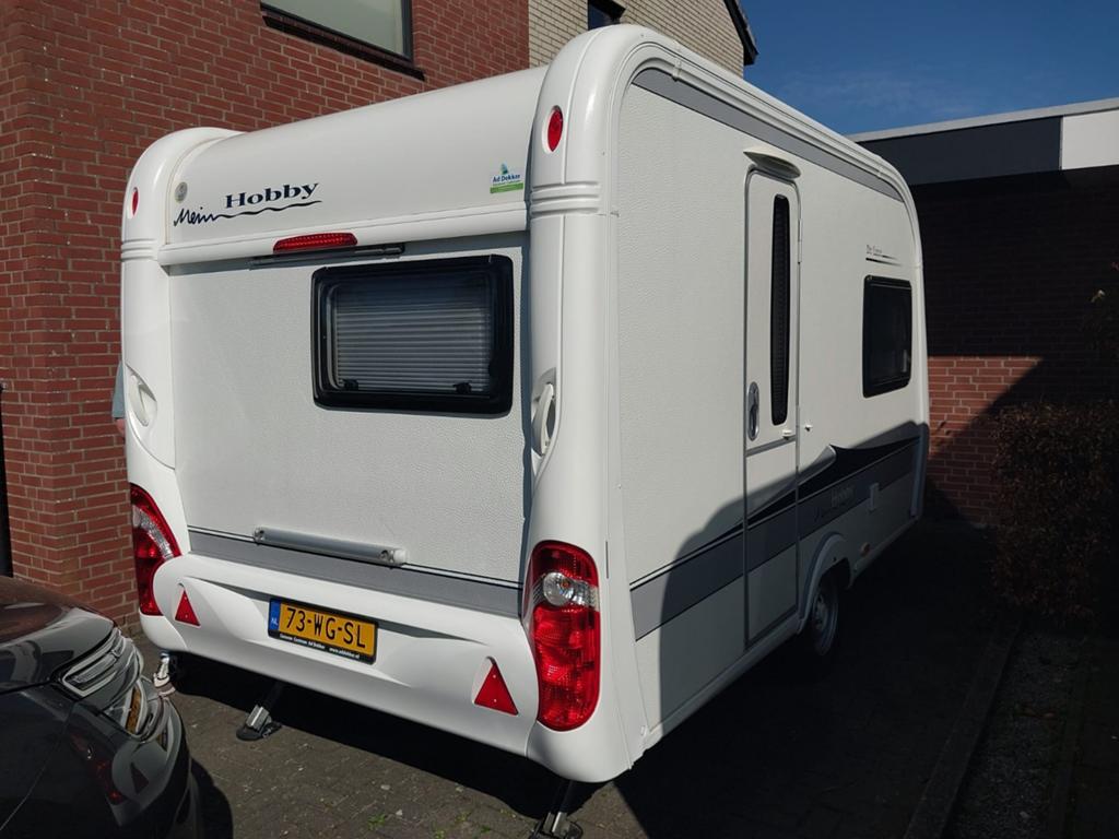Hobby caravan 380 TB deluxe,  compleet en  startklaar!, Caravans en Kamperen, Caravans, Particulier, tot en met 4, 1000 - 1250 kg