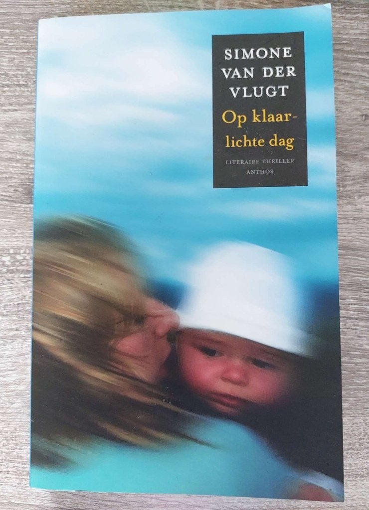 Simone van der Vlugt - Op klaarlichte dag, Ophalen of Verzenden, Zo goed als nieuw, Simone van der Vlugt
