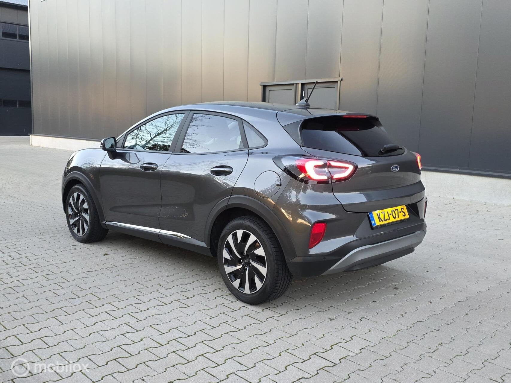 Foto 4 van Ford Puma 1.0 EcoBoost Hybrid Titanium X