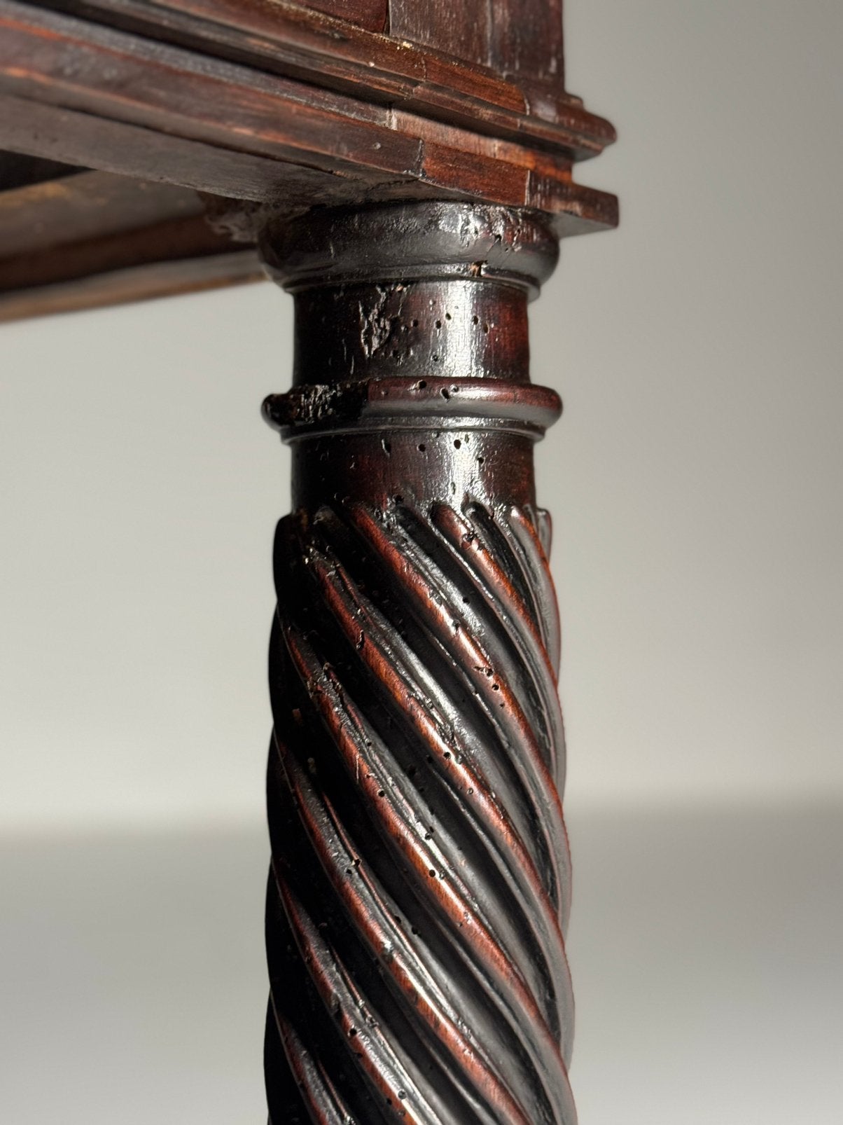 Spaanse tafel 19e eeuw antiek, Ophalen of Verzenden