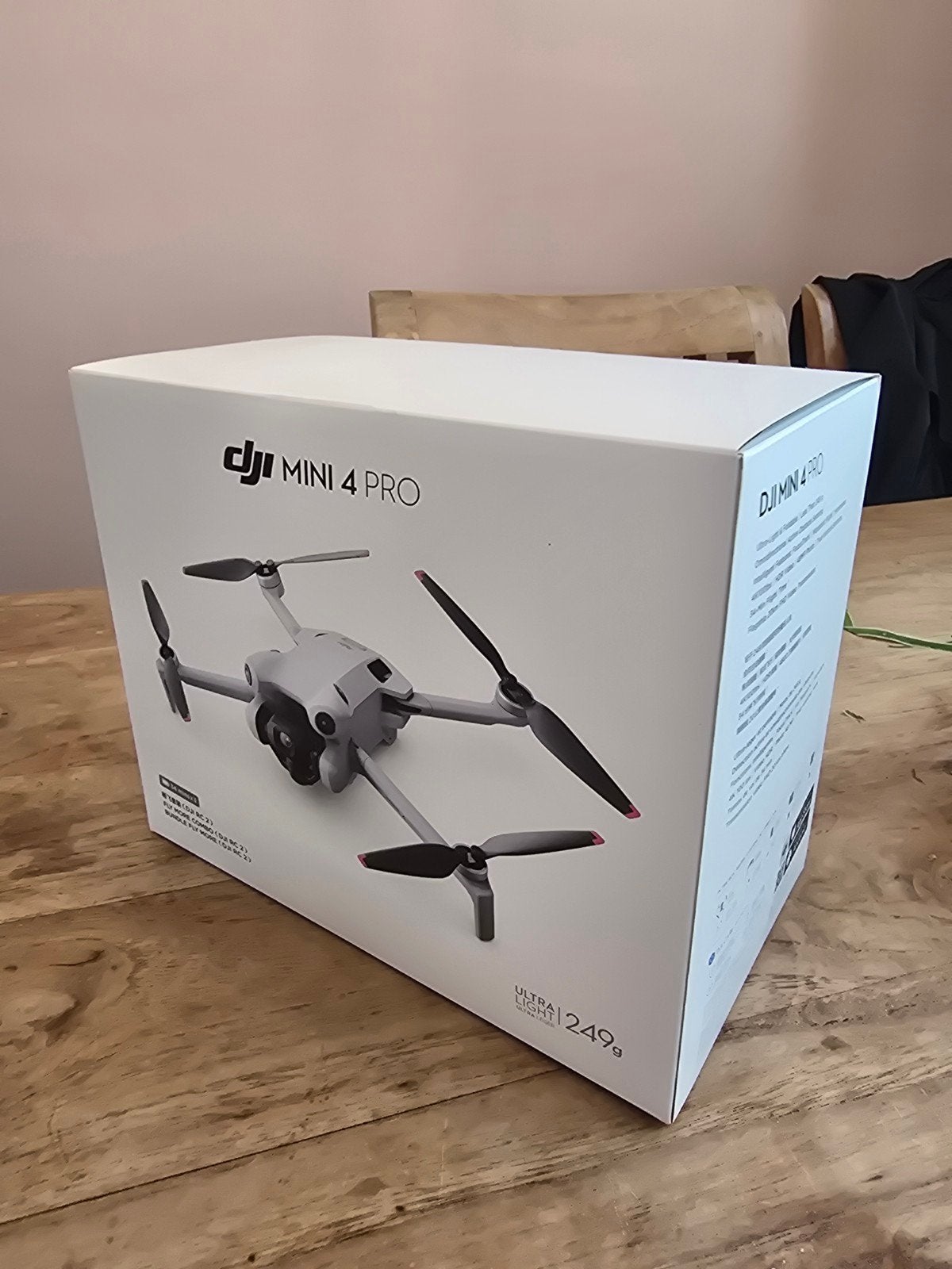 DJI Mini 4 Pro Fly Combo | met extra's en reserveonderdelen, Audio, Tv en Foto, Drones, Ophalen, Zo goed als nieuw
