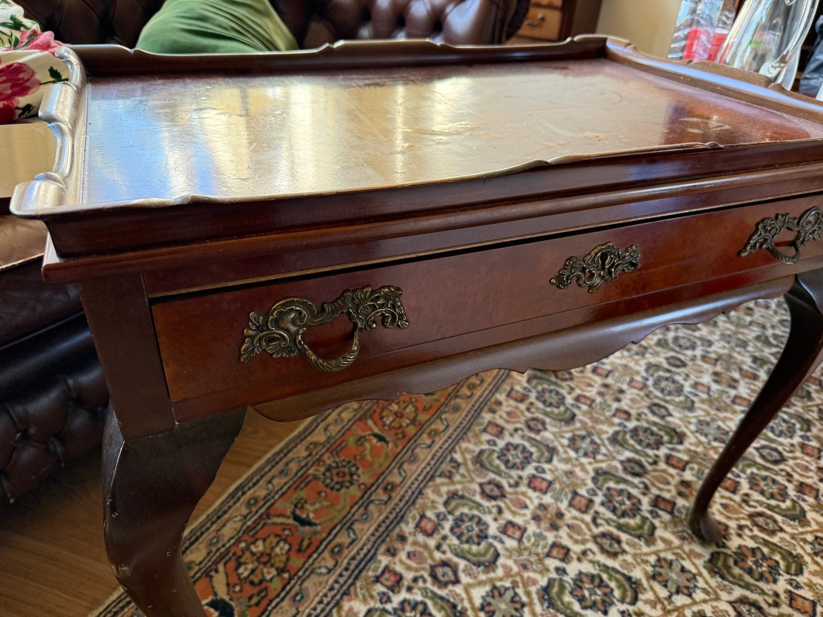 Antieke houten bijzettafel met lade, Ophalen