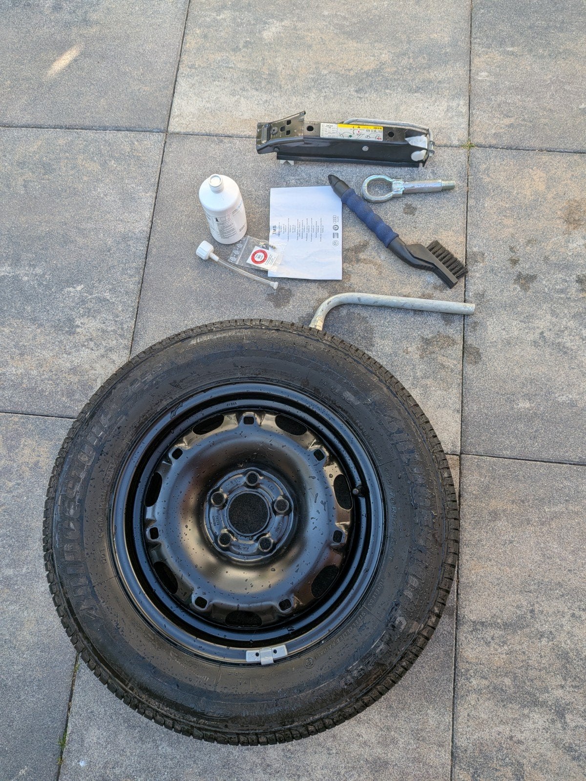 autoband Bridgestone en toebehoren, nieuw!, Ophalen, Nieuw, Zomerbanden, Banden en Velgen