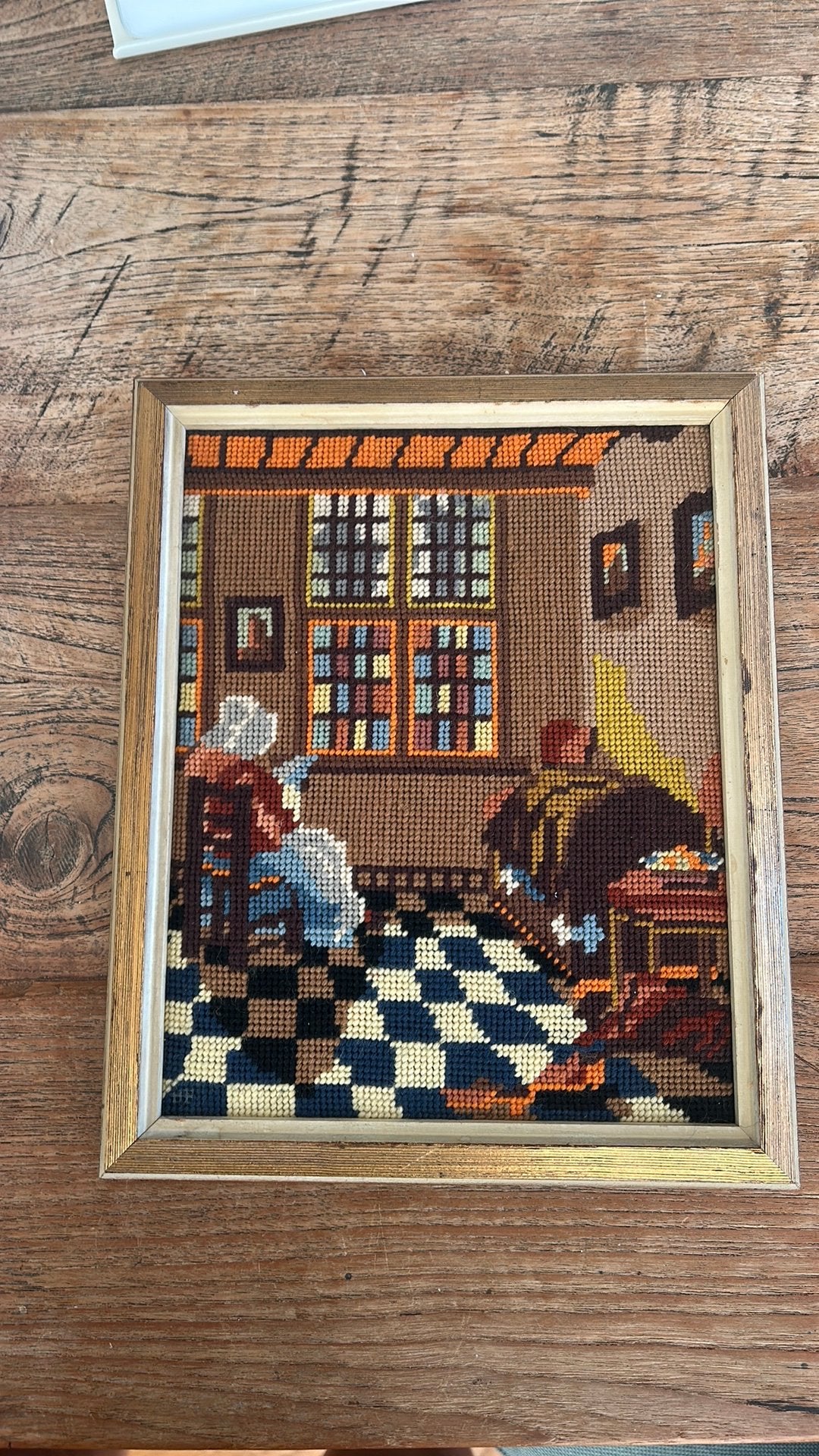 Geborduurd schilderijtje, Ophalen