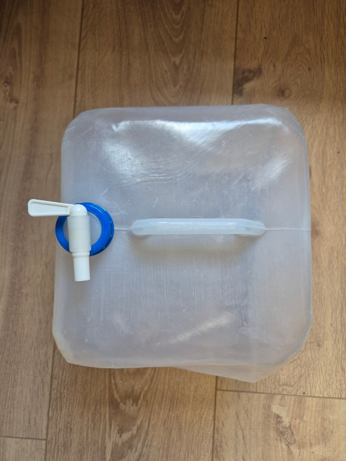 Opvouwbare jerrycan voor water - 15L, Caravans en Kamperen, Ophalen of Verzenden, Zo goed als nieuw