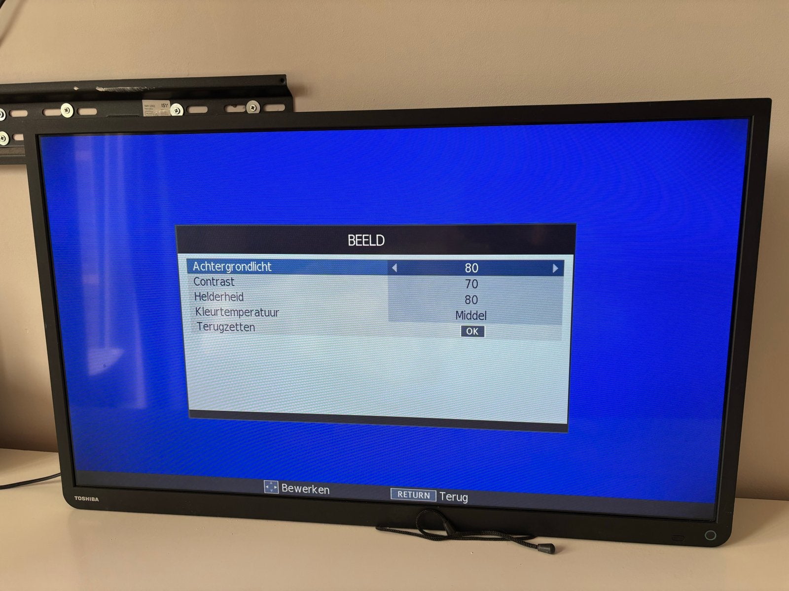 Toshiba TV 32 inch met muurbeugel en bediening, Audio, Tv en Foto, Televisies, Ophalen, 50 Hz, Gebruikt, LED