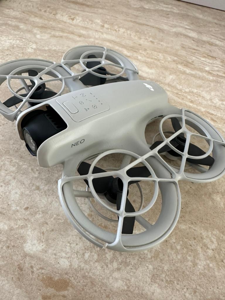 Dji neo Drone €150 ıncl. batterıj, Ophalen of Verzenden, Zo goed als nieuw