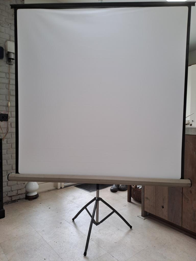 140x140 projectiescherm op statief - vintage, Ophalen, Handmatig, Gebruikt