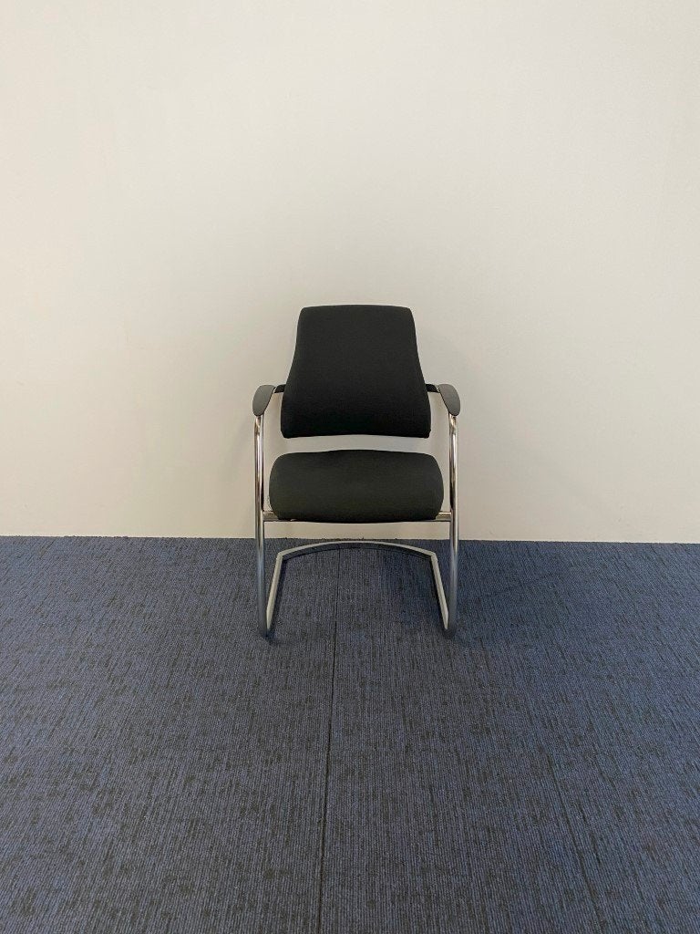 2 x Vergaderstoel Axia BMA Visit - nieuw zwart gestoffeerd, Ophalen, Gebruikt, Twee, Zwart