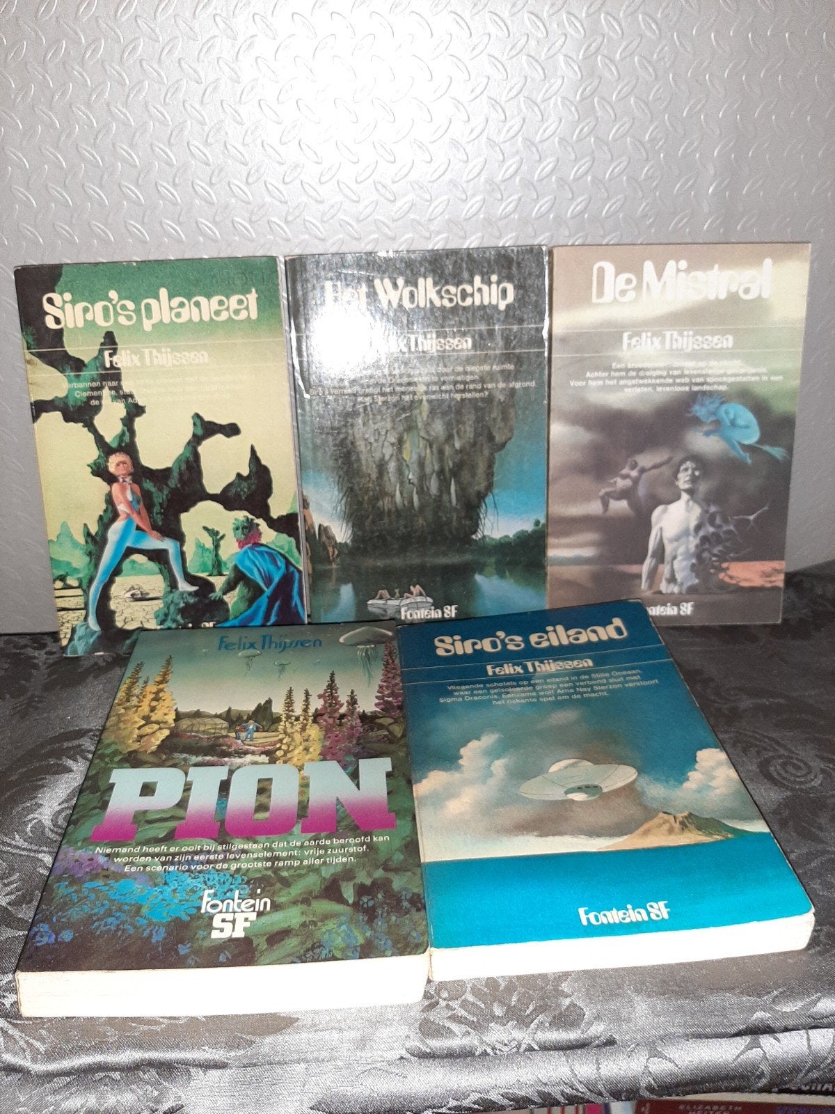 Felix Thijssen SF Boeken - 5-delige set, Ophalen of Verzenden, Gelezen, Felix Thijssen