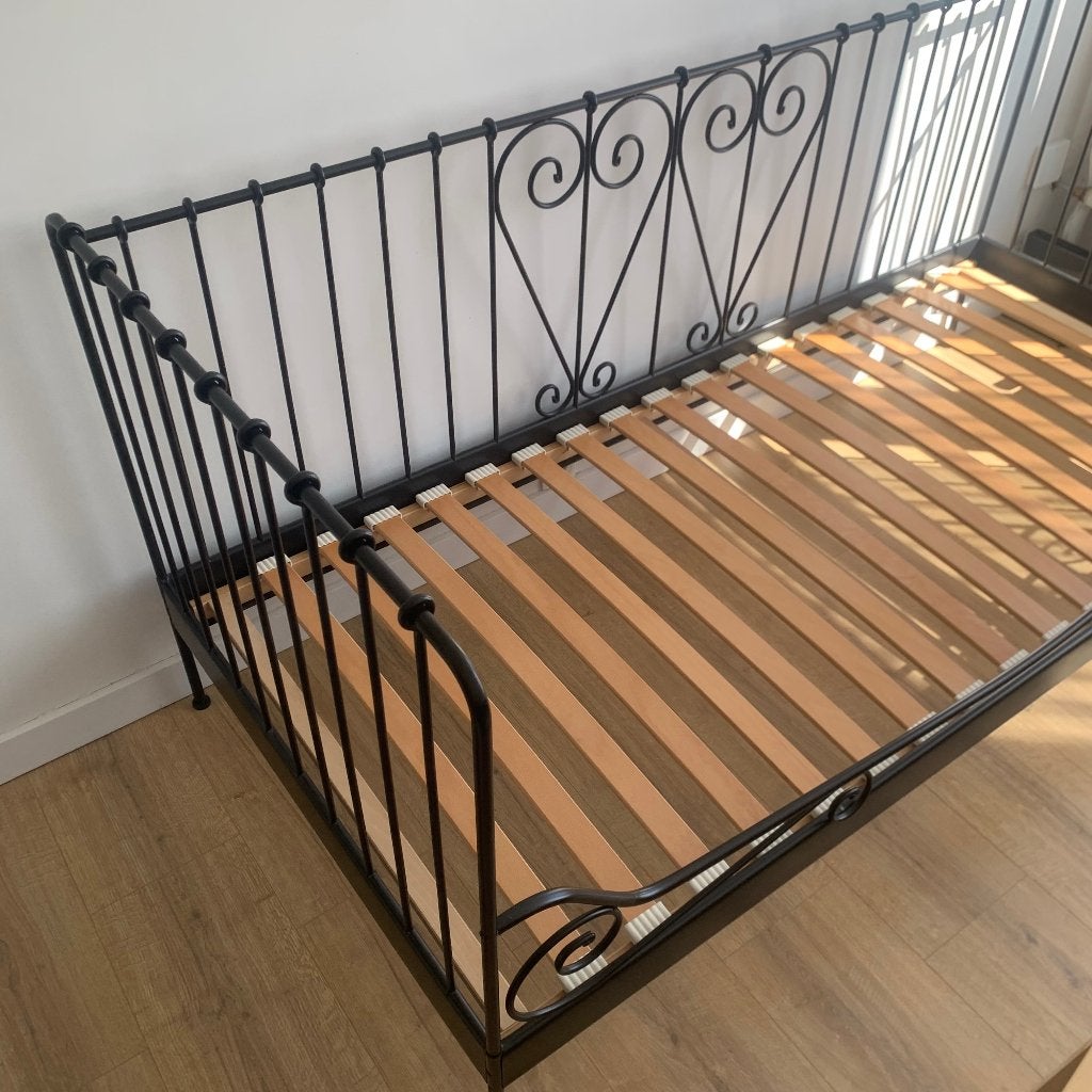 [MOVING SALE] VIPACK Alice Cabin bed + slats 90X200cm, Ophalen, Eenpersoons, Zwart, 140 cm