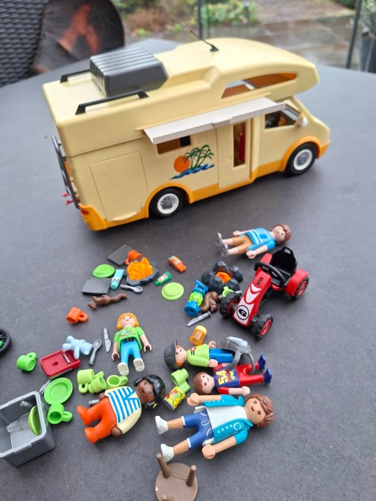 Playmobil Camper met veel accessoires en figuren, Ophalen of Verzenden