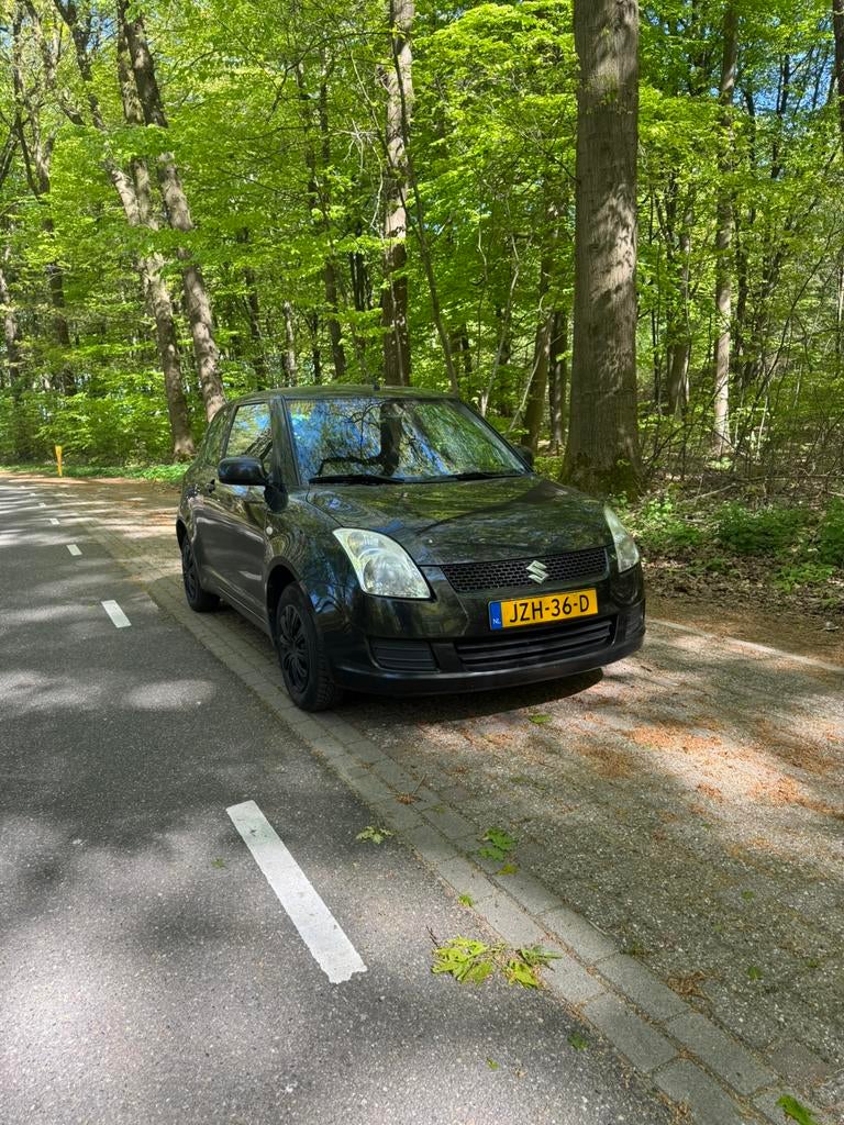 Suzuki Swift 1.3 3D 2010 Zwart, Handgeschakeld, 1000 kg, Geïmporteerd, 17 km/l