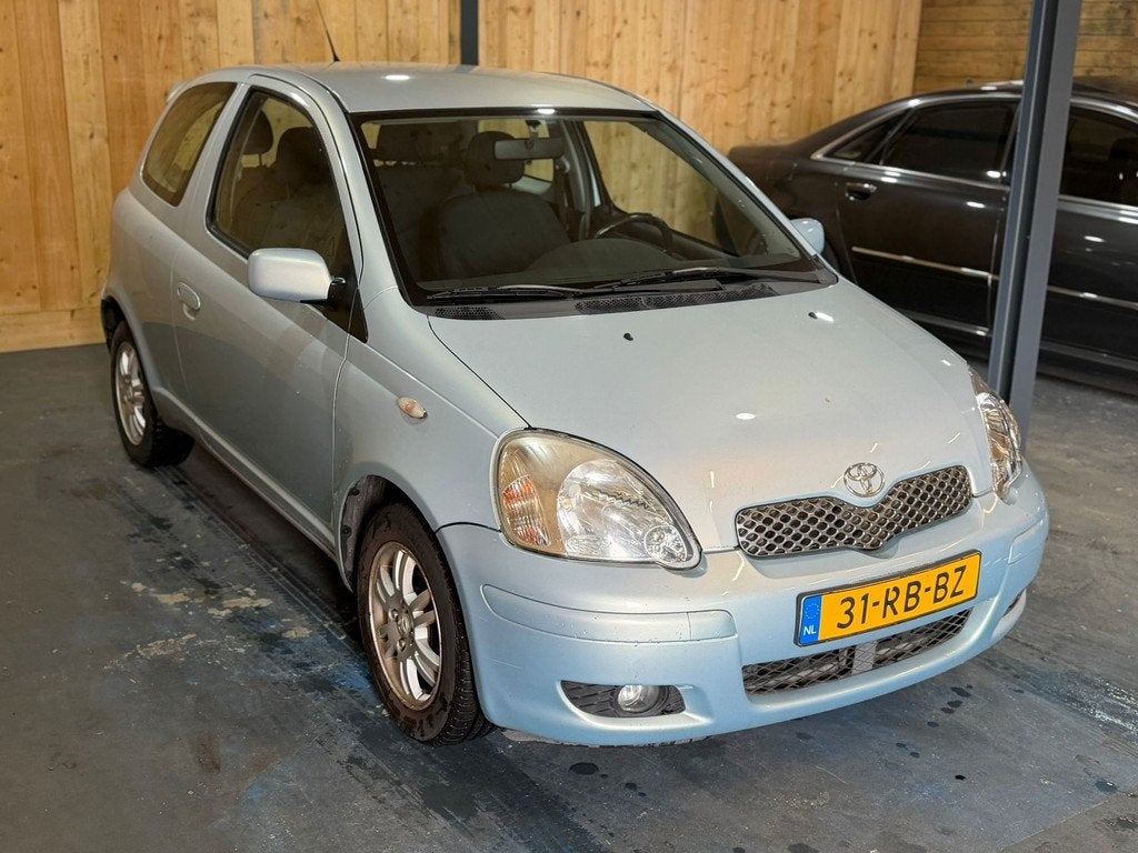 Toyota Yaris 1.3 VVT-i Terra 2005 Facelift Airco Nieuwe APK, Auto's, Toyota, Voorwielaandrijving, Startonderbreker, Gebruikt, 31 €/maand