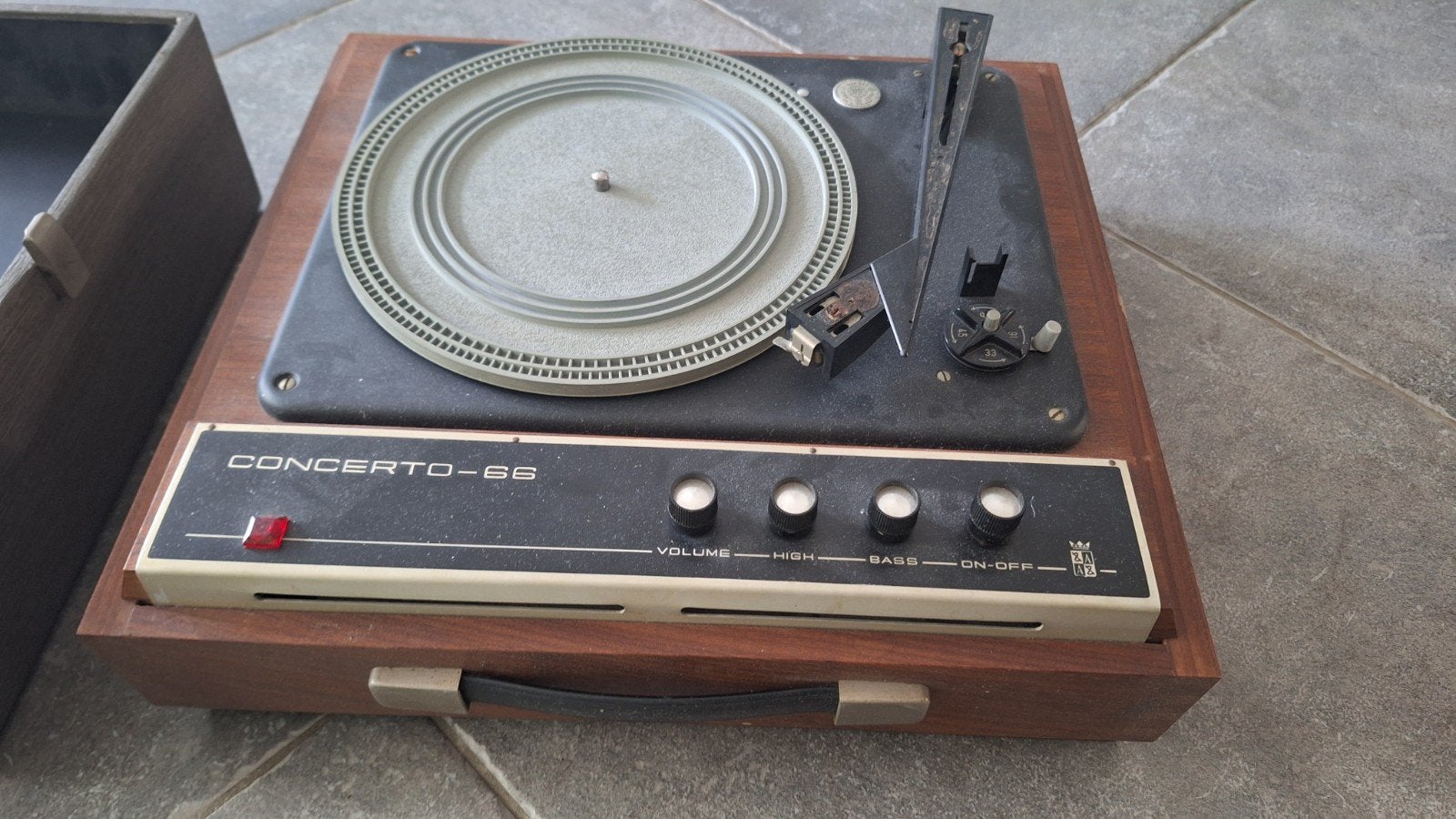Vintage Platenspeler Concerto-66 met ingebouwde speaker, Ophalen of Verzenden, Gebruikt, Platenspeler, Overige merken