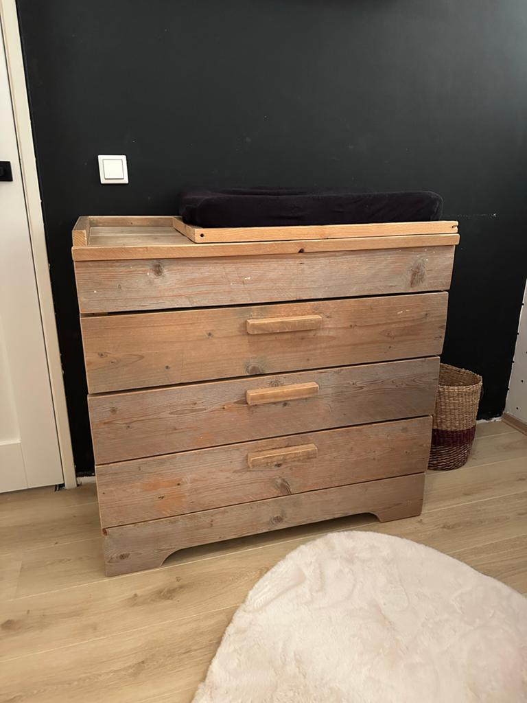 Robuuste steigerhouten commode met 3 lades, Kinderen en Baby's, Kinderkamer | Commodes en Kasten, Ophalen, Gebruikt, 50 tot 70 cm
