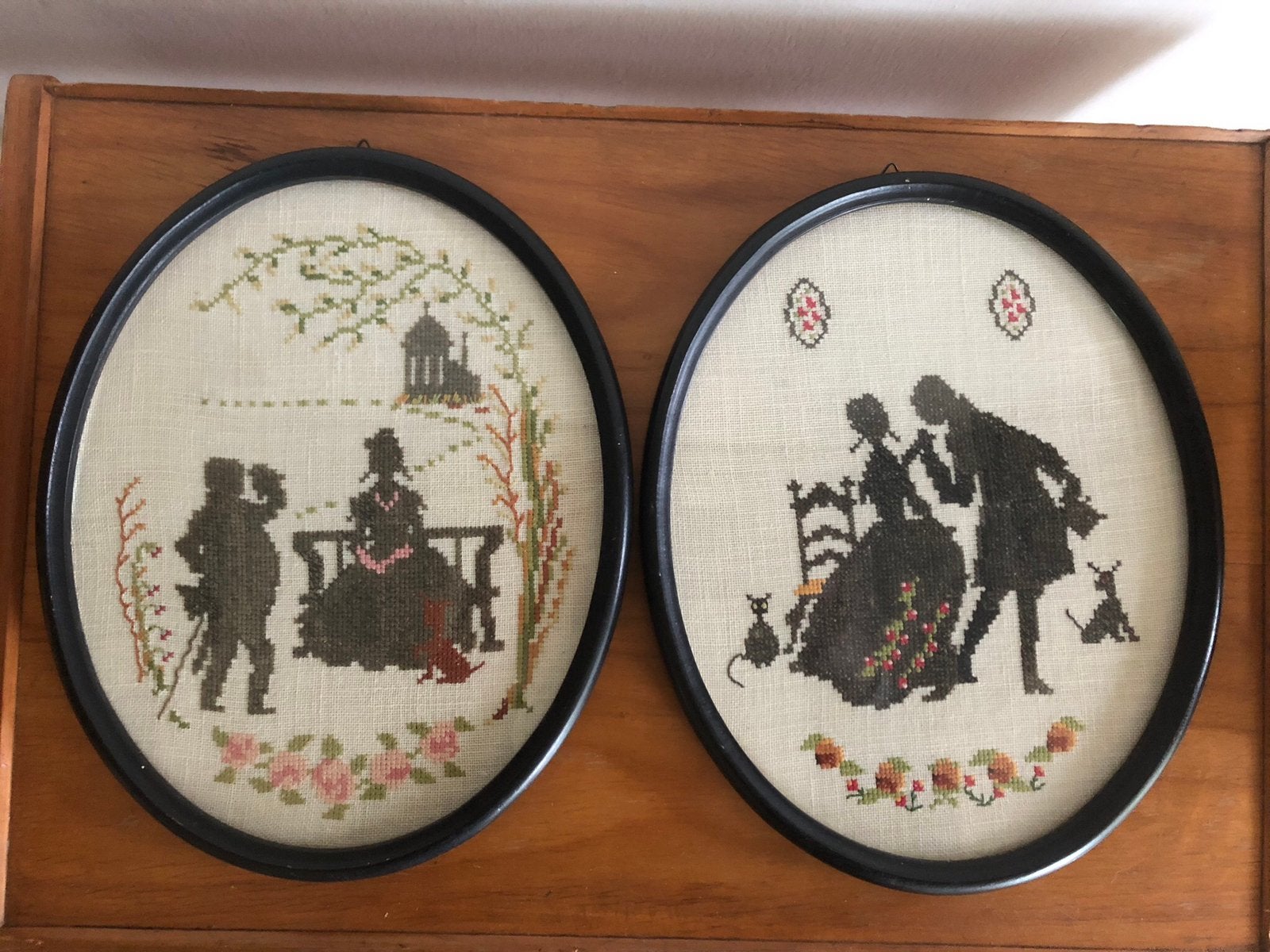 2 oude ovalen lijstjes., Ophalen of Verzenden