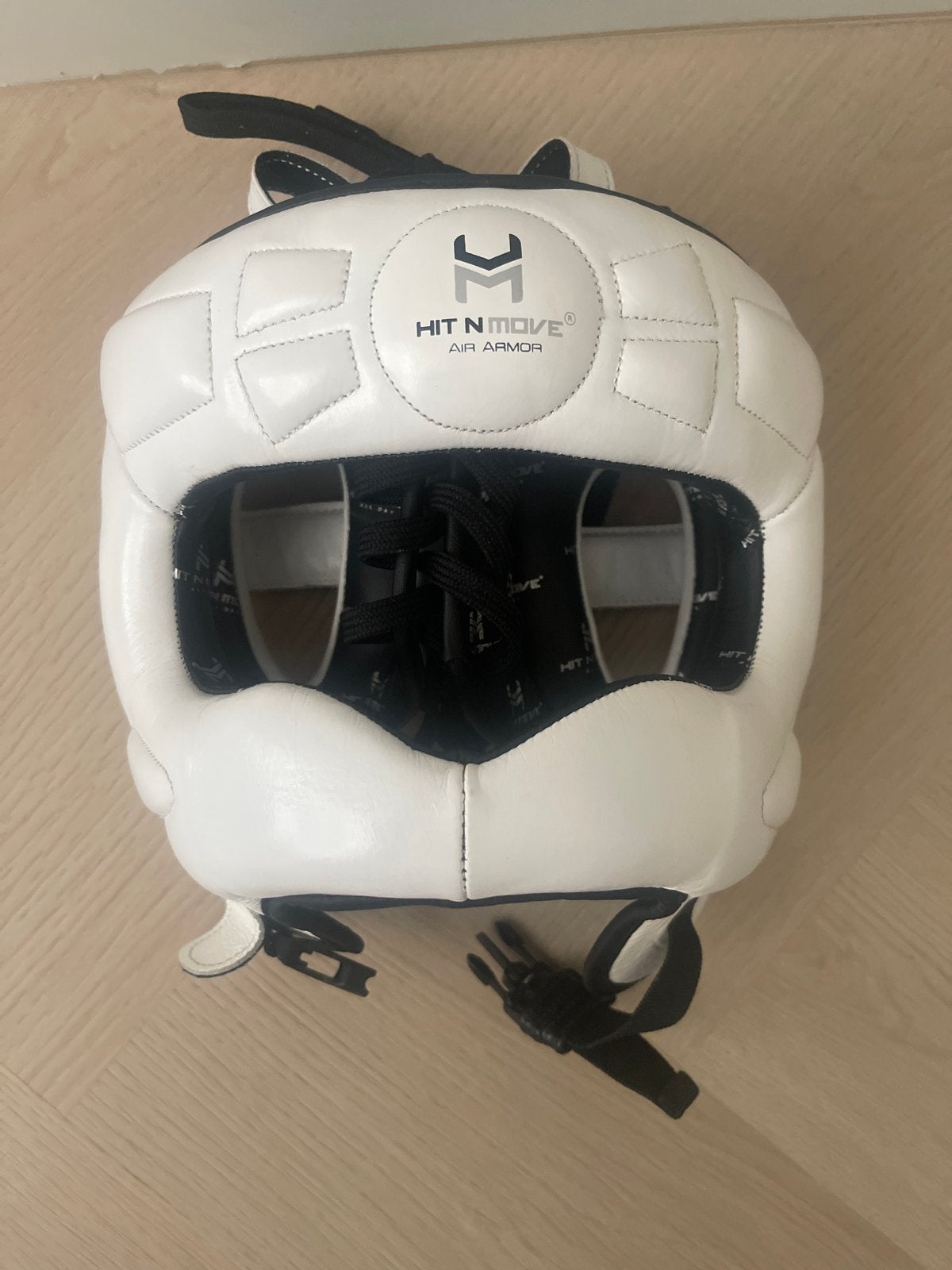 Hit N Move Air Armor Bokshelm - Wit, Ophalen of Verzenden, Zo goed als nieuw, Bokshelm