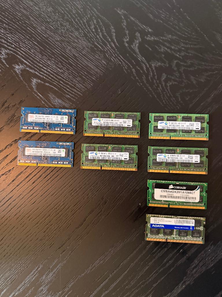 8 stuks SO-DIMM DDR3 geheugen modules Z.G.A.N., Computers en Software, RAM geheugen, DDR3, Ophalen of Verzenden, Zo goed als nieuw