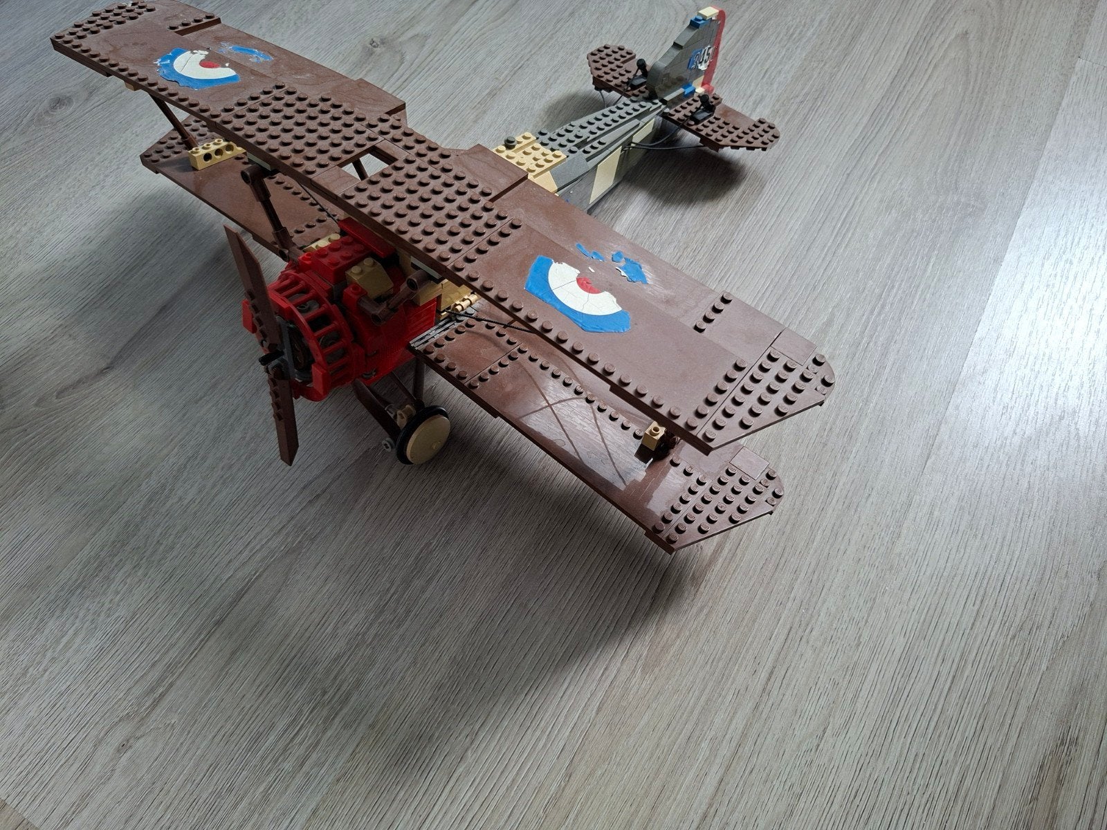 dubbeldekker lego vliegtuig, Ophalen