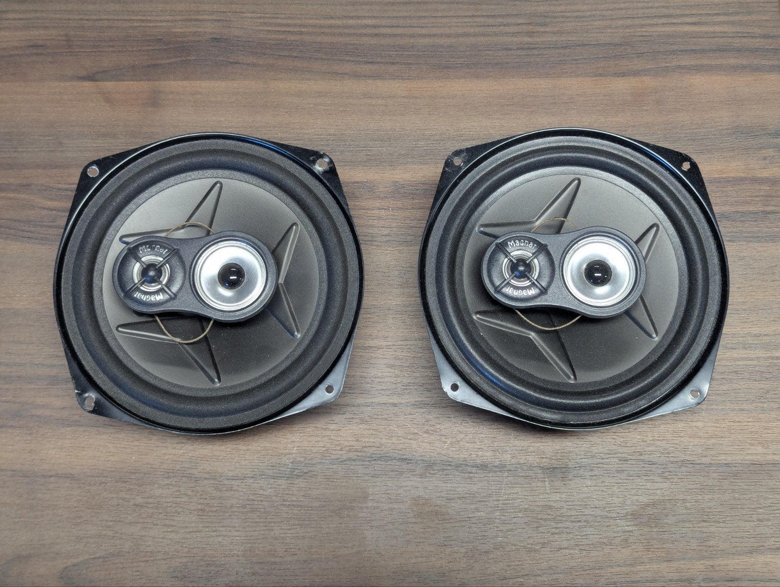 Magnat Traveller 3200 120W drieweg auto speakers, Auto diversen, Autospeakers, Ophalen, Gebruikt