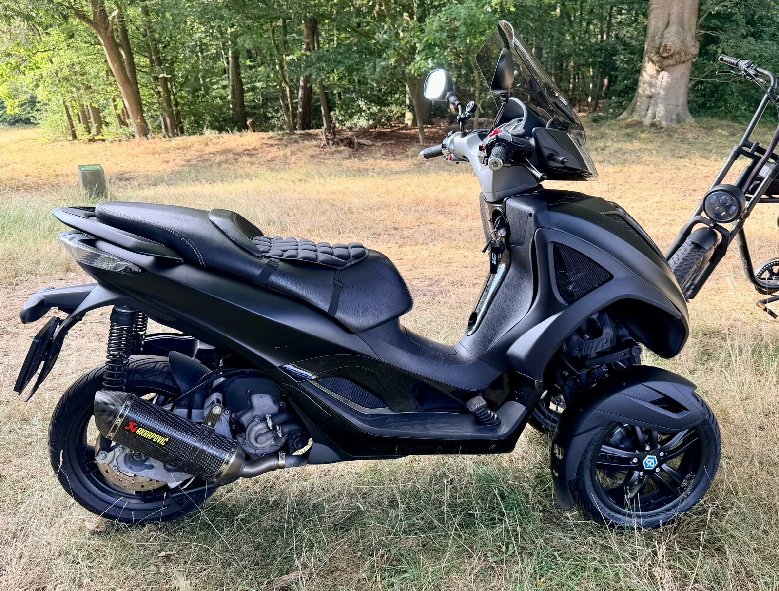 Piaggio MP3 Yourban 300 LT - Mat Zwart Akrapovic, Ophalen, Gebruikt, Overige modellen, Maximaal 45 km/u
