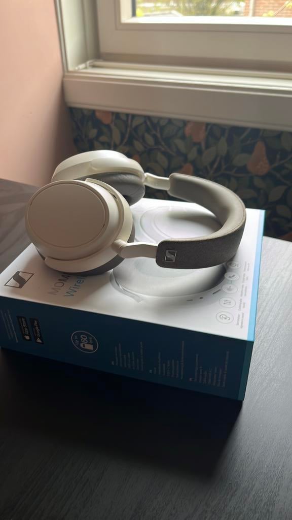 Sennheiser Momentum 4 Wireless wit, Audio, Tv en Foto, Koptelefoons, Ophalen of Verzenden, Zo goed als nieuw, Sennheiser