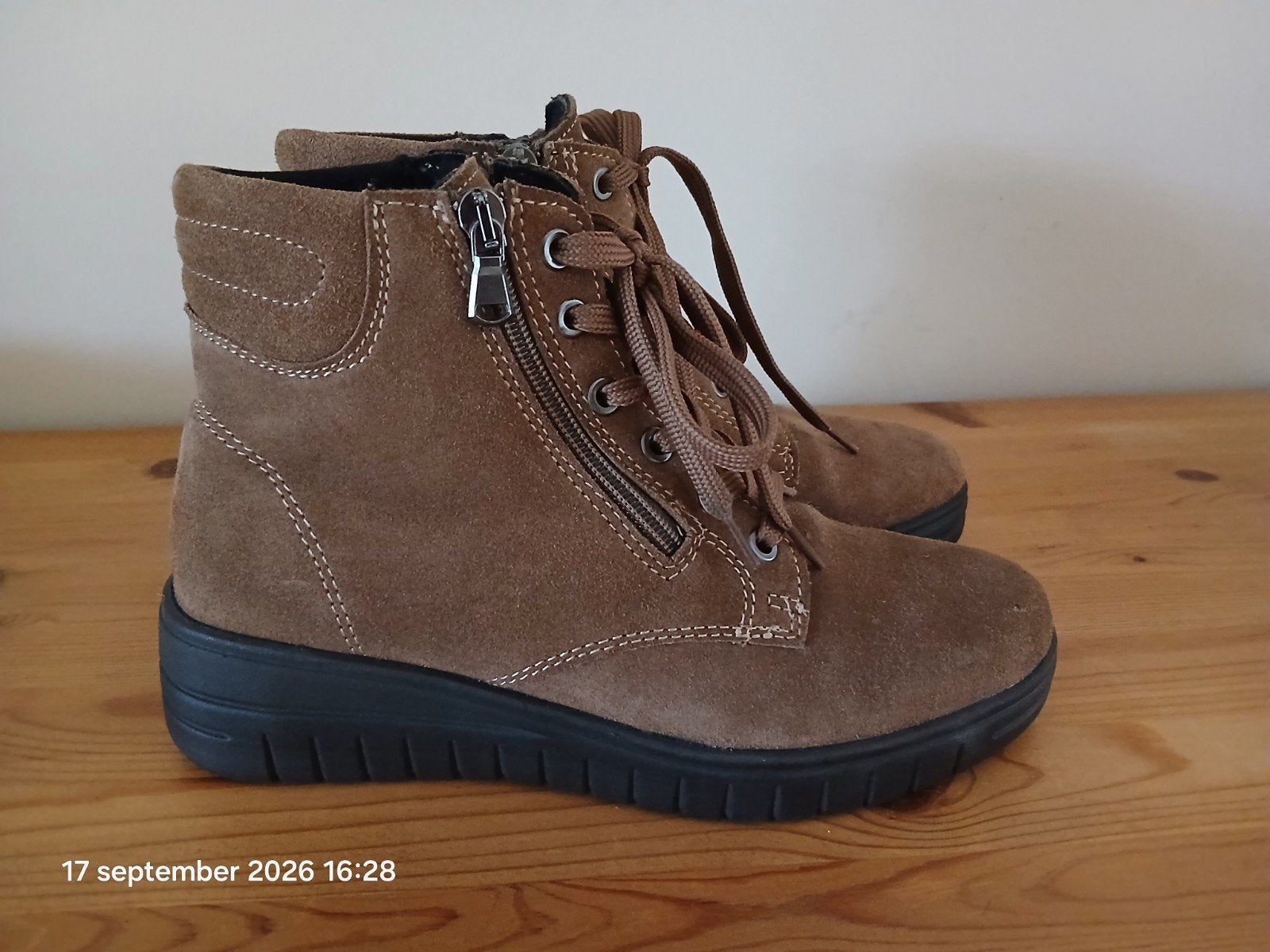 Hush Puppies maat 38 Suède boots, Kleding | Dames, Bruin, Lage of Enkellaarzen, Ophalen of Verzenden, Zo goed als nieuw