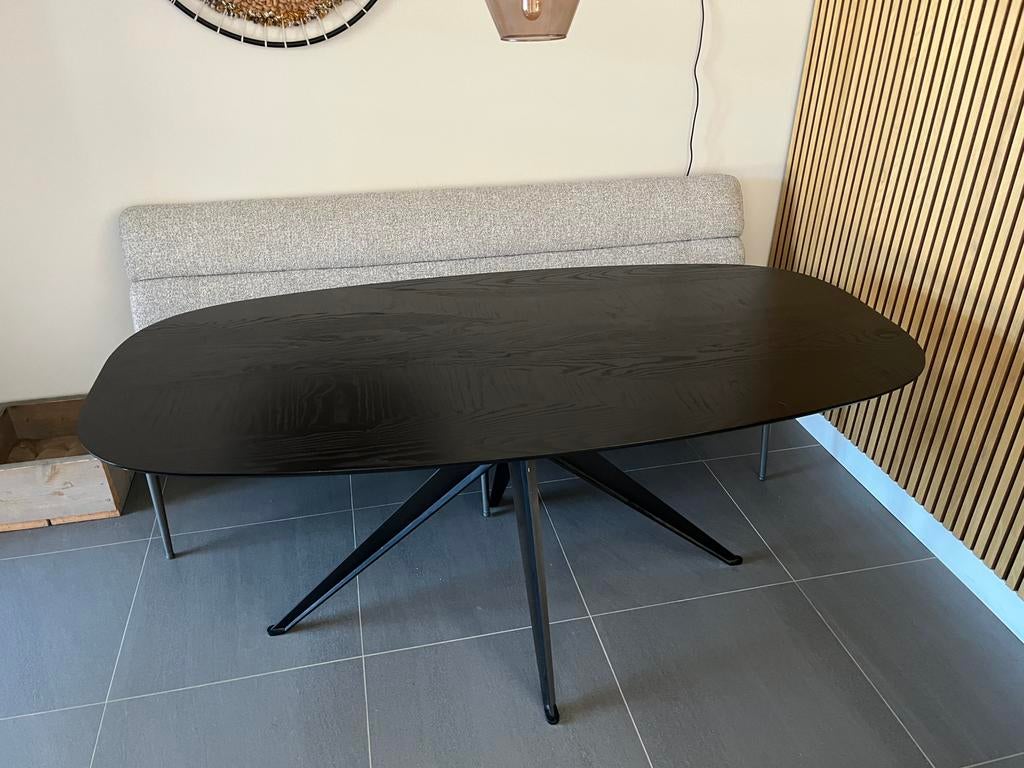 Deens ovale eettafel, Ophalen, 100 tot 150 cm, Zo goed als nieuw, Vijf personen of meer