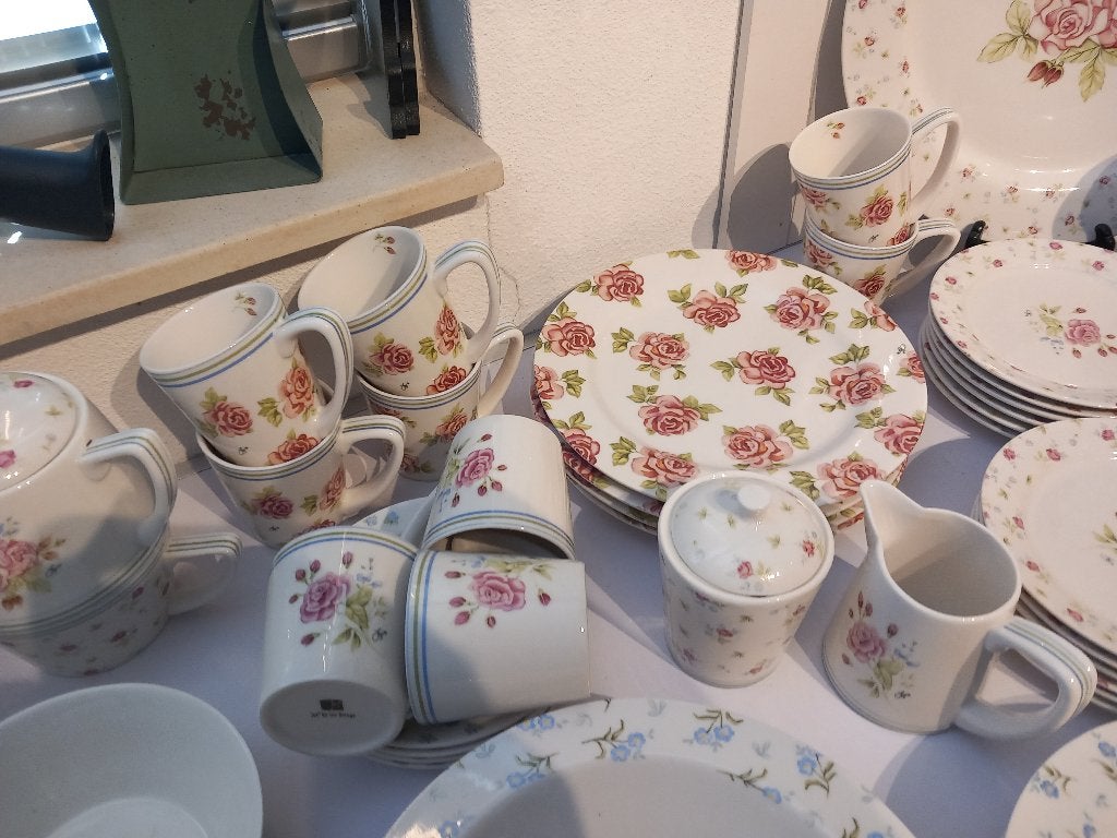 Jet servies Zarah, Huis en Inrichting, Keramiek, Overige typen, Ophalen of Verzenden, Zo goed als nieuw