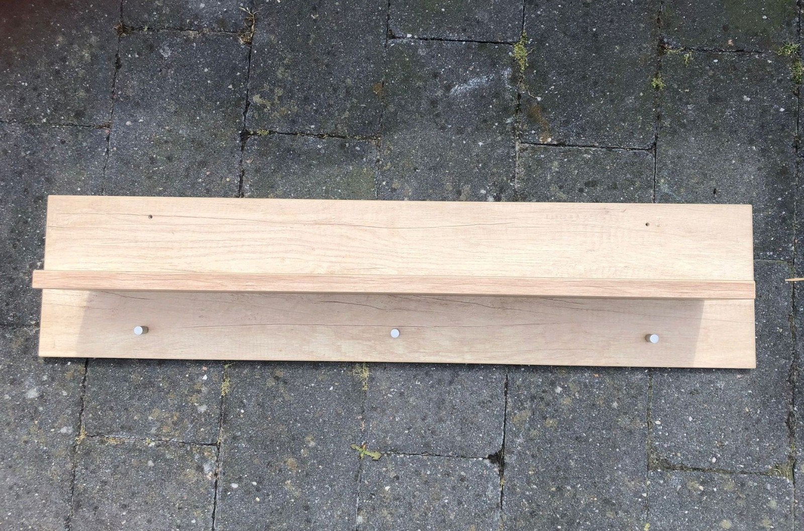Wandplank met hangknopjes, Ophalen, Zo goed als nieuw