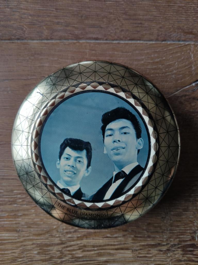 Oud blikje Kwatta met afbeelding The Blue Diamonds, Ophalen of Verzenden, Gebruikt, Overige