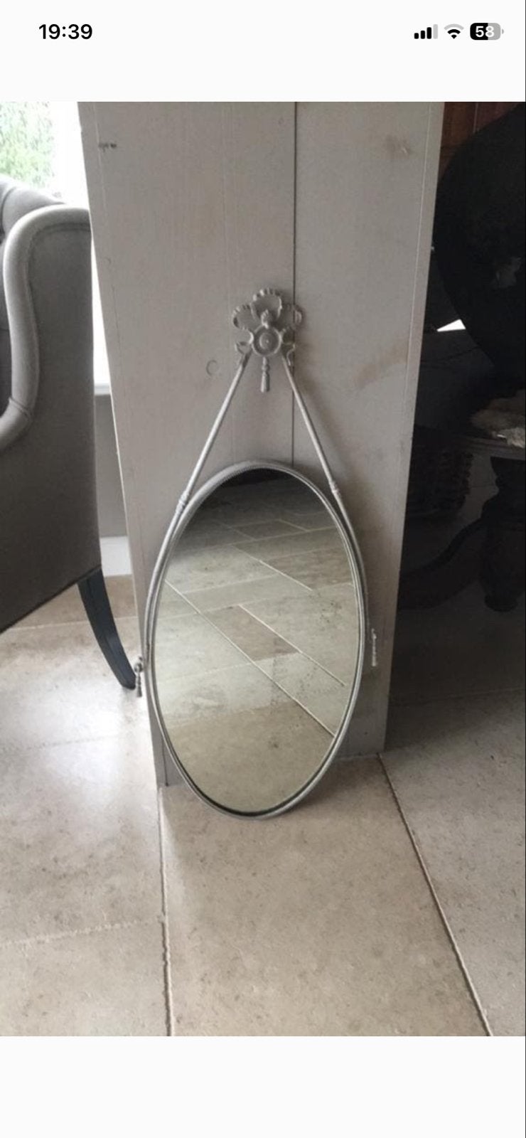 Vintage Ovale Spiegel met Sierlijke Ophanging, Antiek en Kunst, Ophalen, Ovaal, Minder dan 50 cm, Minder dan 100 cm