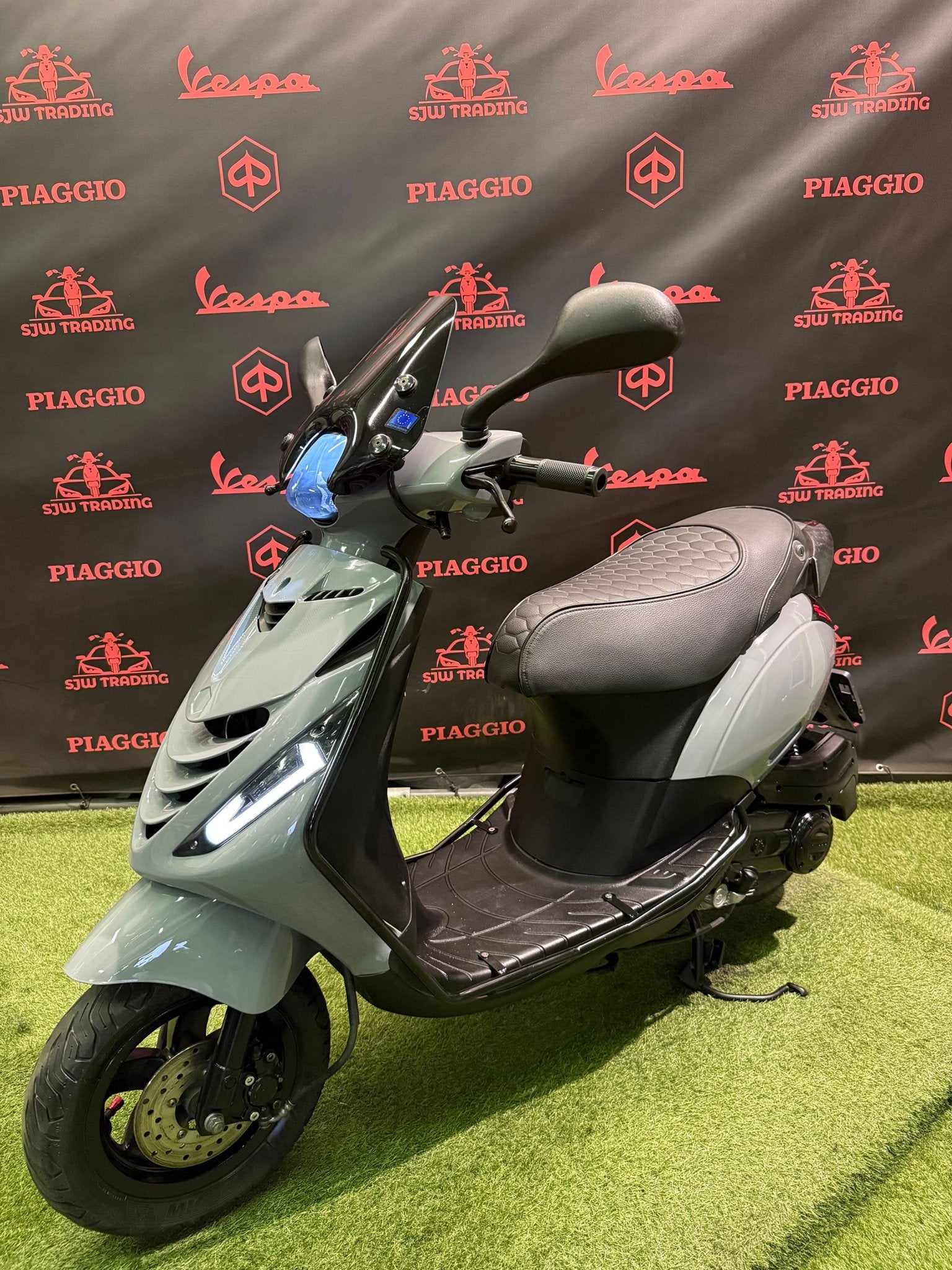 Piaggio Zip 2020 Brom! SP Nardo Grey / RS Zadel / Garantie!